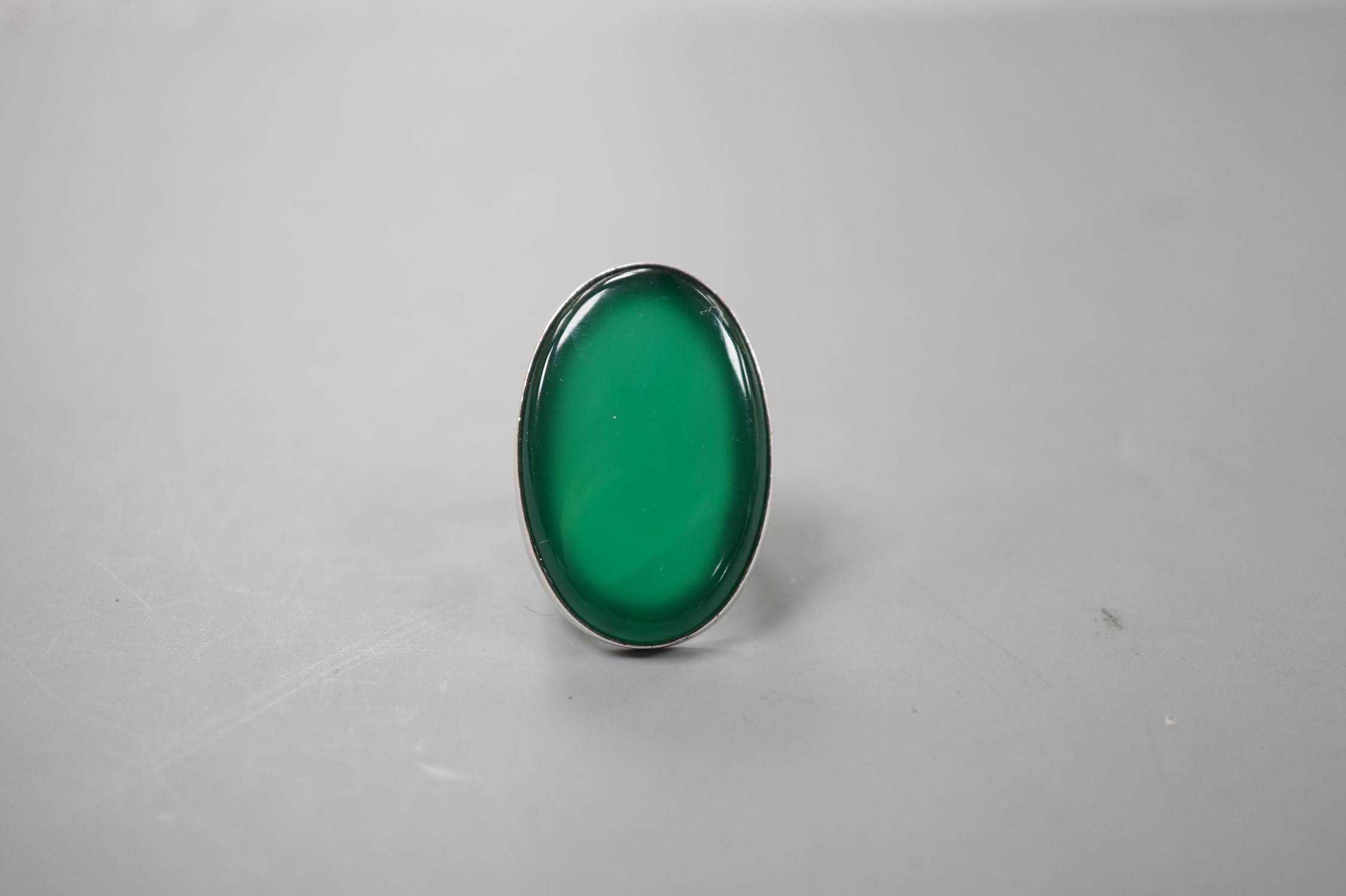 A Georg Jensen sterling 925 and oval chrysoprase set dress ring, numbered 90A, size K/L, gross weight 13.7 grams.